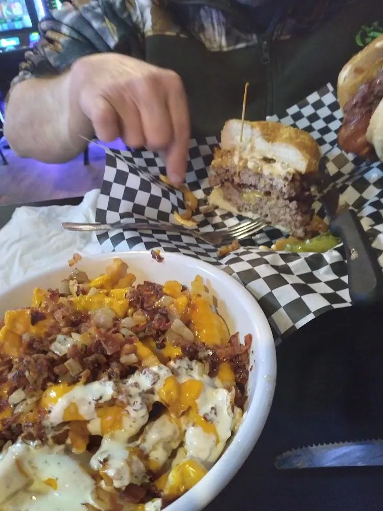 Krafty Burger w Loaded Fries w Cheese Bacon Grilled Onio S